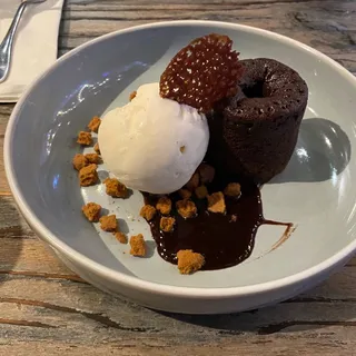 Chocolate Molten cake with Ice Cream