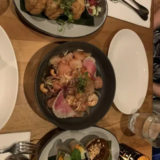 Yum Som-Oh (Pomelo Salad)