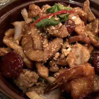 Up Thai Fried Rice Claypot