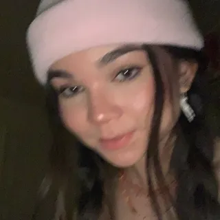Claire P.