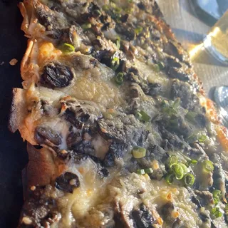 Sauteed Mushrooms Flatbread