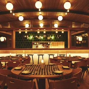 sushi and sashimi, interior