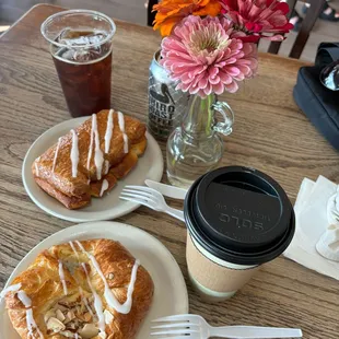 Coldbrew, Bearclaw, Latte, Marzipan Pocket
