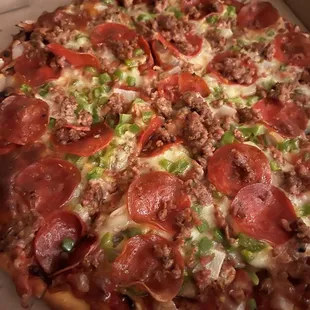Deluxe Pizza