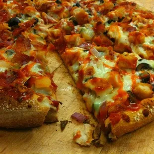 Frank&apos;s Buffalo Chicken Pizza!