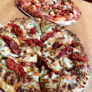 Sunny Chicken Pesto and BBQ Chicken Pizza