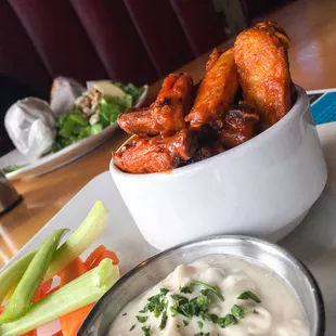 bbq wings, chicken wings and fried chicken, bbq chicken, food, chicken, fried chicken, chicken wings, poultry, fried chicken wings