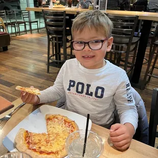 Alfredo Cheese Pizza