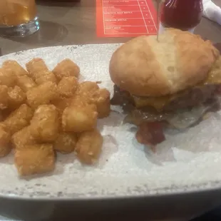 Smash burger and tots