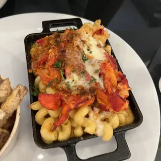 Lobster Mac N Cheese