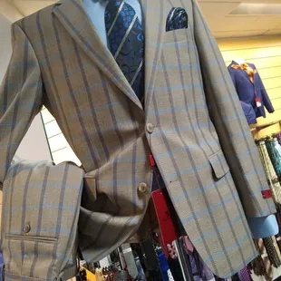 Suit Package starting at $150
(Suit, Shirt &amp; Tie or Bow)
Slim, Modern &amp; Regular Fit