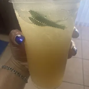 Lavender lemonade (YESssssssss)