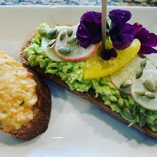 Avocado Toast with Heirloom Tomato