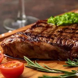 Salt &amp; Pepeer Bone-In Steak