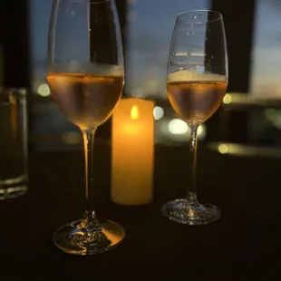 Who doesn't appreciate champagne at sunset by candlelight