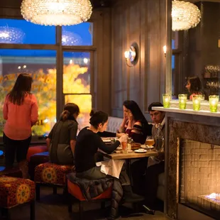 Great place to share food and drinks with friends.