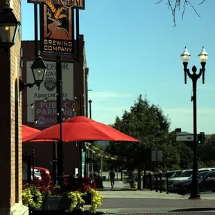 Corner view in great old market location