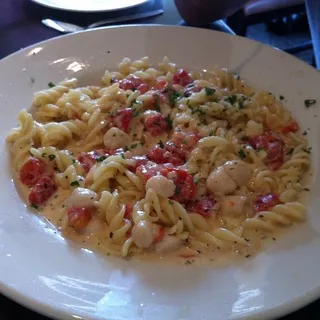 Fusilli with Bay Scallops or Shrimp