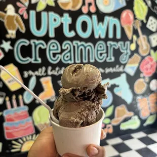Triple scoop uptown Oreo $6.25 (instagram: @issa.cheatday)