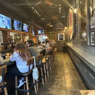 Temperance Row/Uptown Deli bar