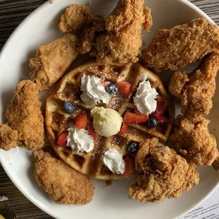 Chicken &amp; Waffle (new wings + drummettes)