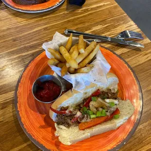 Uptown Kitchen + Taphouse