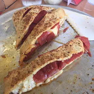Notice the amounts of both pepperoni &amp; cheese!