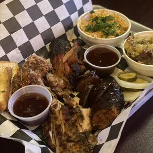 Nate's BBQ is beyond flavorful and amazing! Bbq melts in your mouth!! Come try it along with the great drinks and staff!!