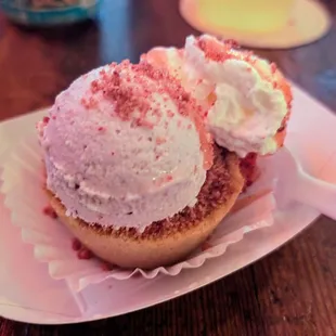 Strawberry shortcake cheesecake