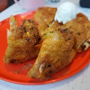 WWIII - Seasoned chicken wings