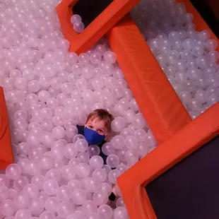 Ball pit
