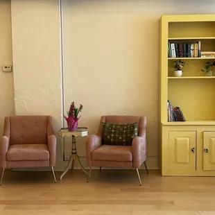 One of the 6 distinct sitting areas