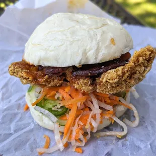 Crunchy Chicken and Bacon on a Bao | Instagram: @telephonesmoothie