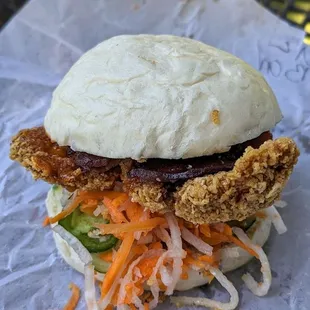 Crunchy Chicken and Bacon on a Bao | Instagram: @telephonesmoothie