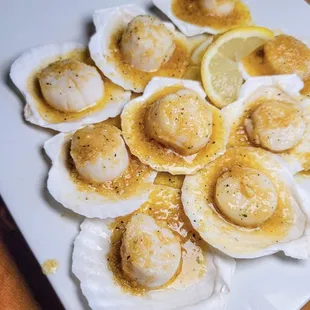 : bmorefood (on IG) scallops in garlic butter