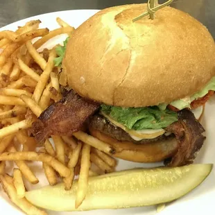 Urban Burger with fried egg