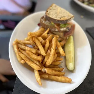 BLT
