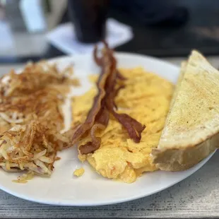 3 Egg Your Style