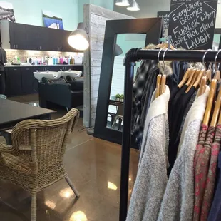 Hair salon &amp; clothing boutique in Medina