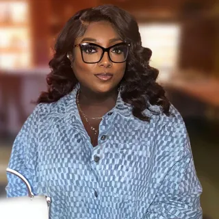Rosaunda J.