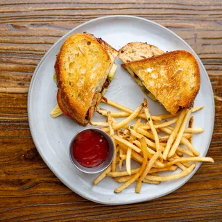 Grilled Chicken Pesto Sandwich