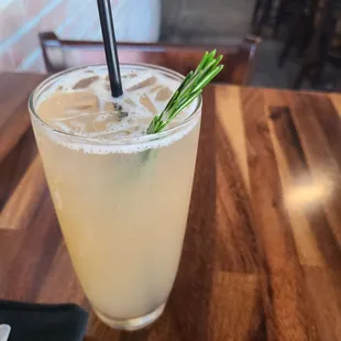 Grow a Pear (made as a zero-proof/mocktail)