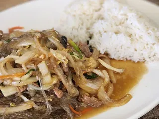 Lee Mangu Noodles