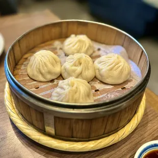 D4. () / Xiao Long Bao Pork Soup Dumpling (5)