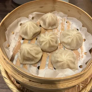 D4. () / Xiao Long Bao Pork Soup Dumpling (6)