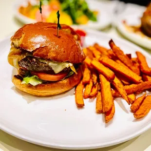 Woow burgers was amazing normally I don't like burgers this one is so good they serve with sweet potato.