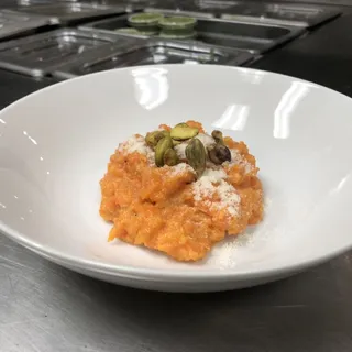 Shahi Gajrela (Carrot Halwa)