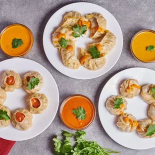MoMos