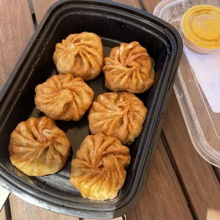 Fried Vegan Momos (6 pcs)