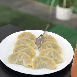 8 Piece Himali Chicken Momos